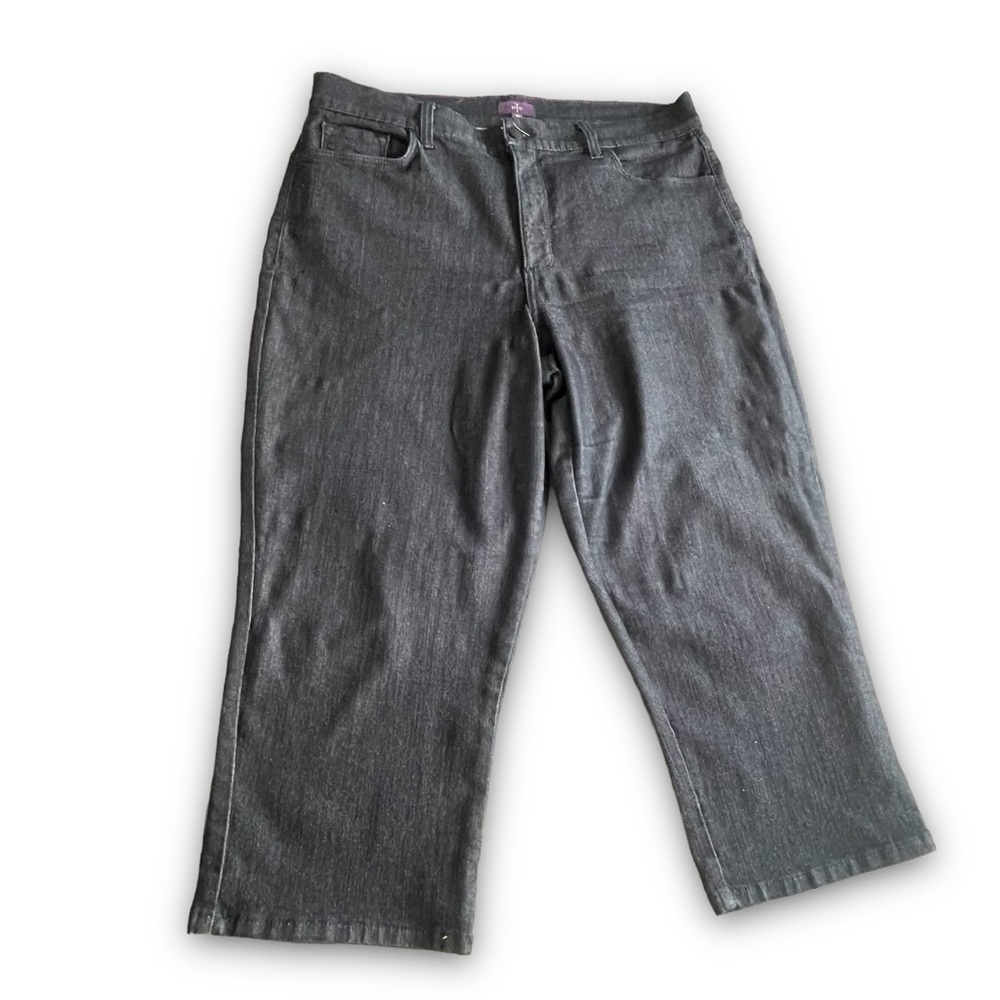 NYDJ Black Dark Wash Bedazzled Cropped/Capri Sz 14 Lift Tuck Technology